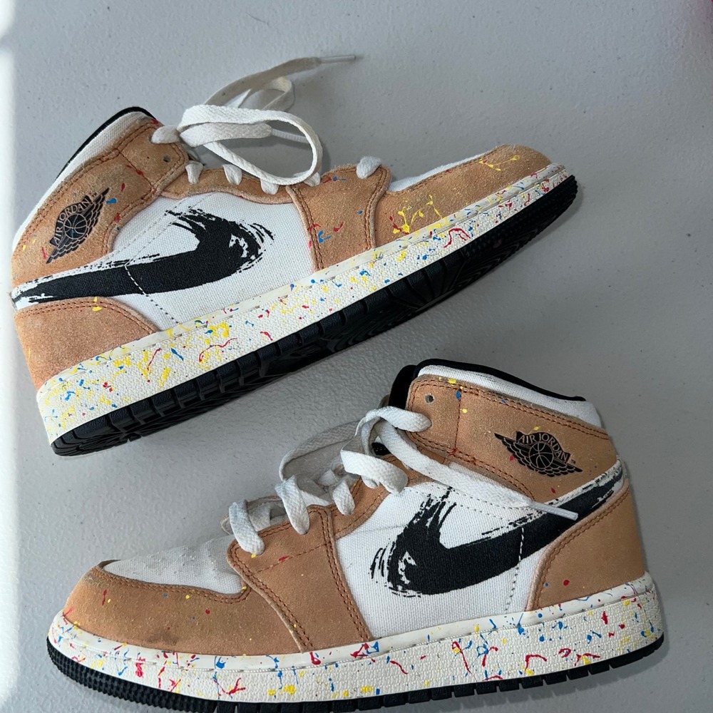 Air Jordan 1 Mid SE Brushstroke Paint Splatter DA8006‑100 Shoes Size 6Y‎ 6 Youth